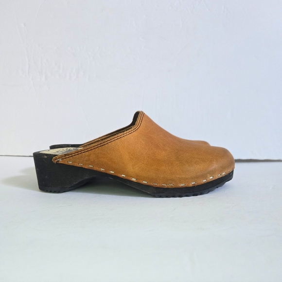 Shoes - Camel Tan Leather Swedish Clogs Size 36